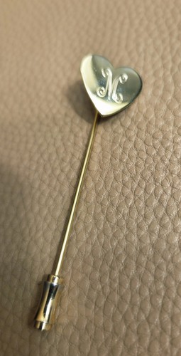 Gold tone heart letter love - tone, m